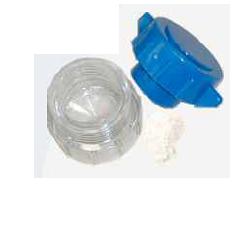 FRANTUMAPILLOLE IN ABS A 2 SCOMPARTI BASE TRASPARENTE COPERCHIO BLU DIMENSIONI 5,4X3,3X4,7 CM - farmacialombardia.it