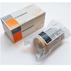 BENDA MEDICATA ICHTHOPASTE CON OSSIDO DI ZINCO ITTIOLO PER TRATTAMENTO ULCERE VENOSE ARTI INFERIORI 7,5X600 CM - farmacialombardia.it