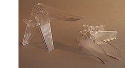 SPECULUM VAGINALE STERILE MISURA MEDIA. SUPERFICIE INTERNA DELLE VALVE SATINATA E ANTIRIFLESSO - farmacialombardia.it