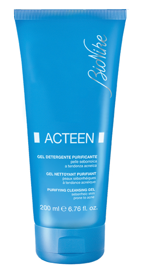 AKNET GEL DETERGENTE PURIFICANTE 200 ML - farmacialombardia.it
